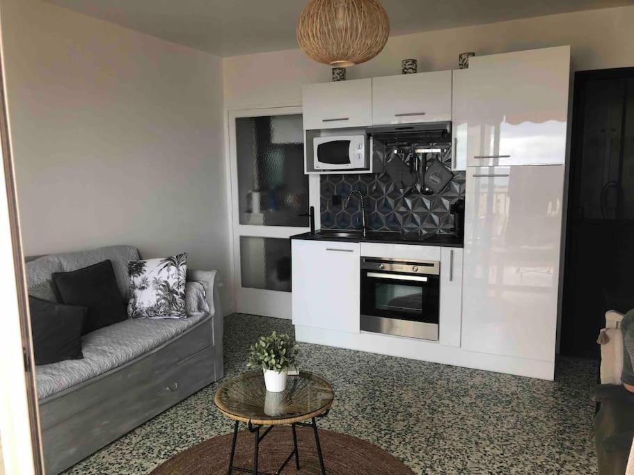 Appartement Vue Mer Au Lavandou Льо Лаванду Екстериор снимка