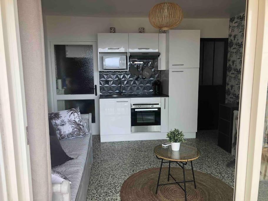 Appartement Vue Mer Au Lavandou Льо Лаванду Екстериор снимка